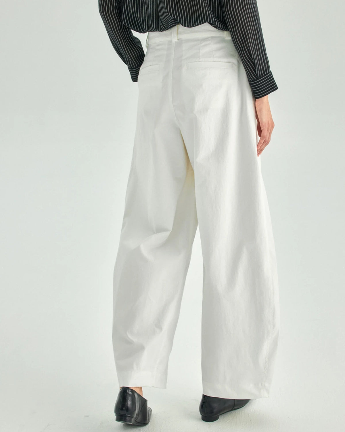 Textured Belted Balloon Trousers