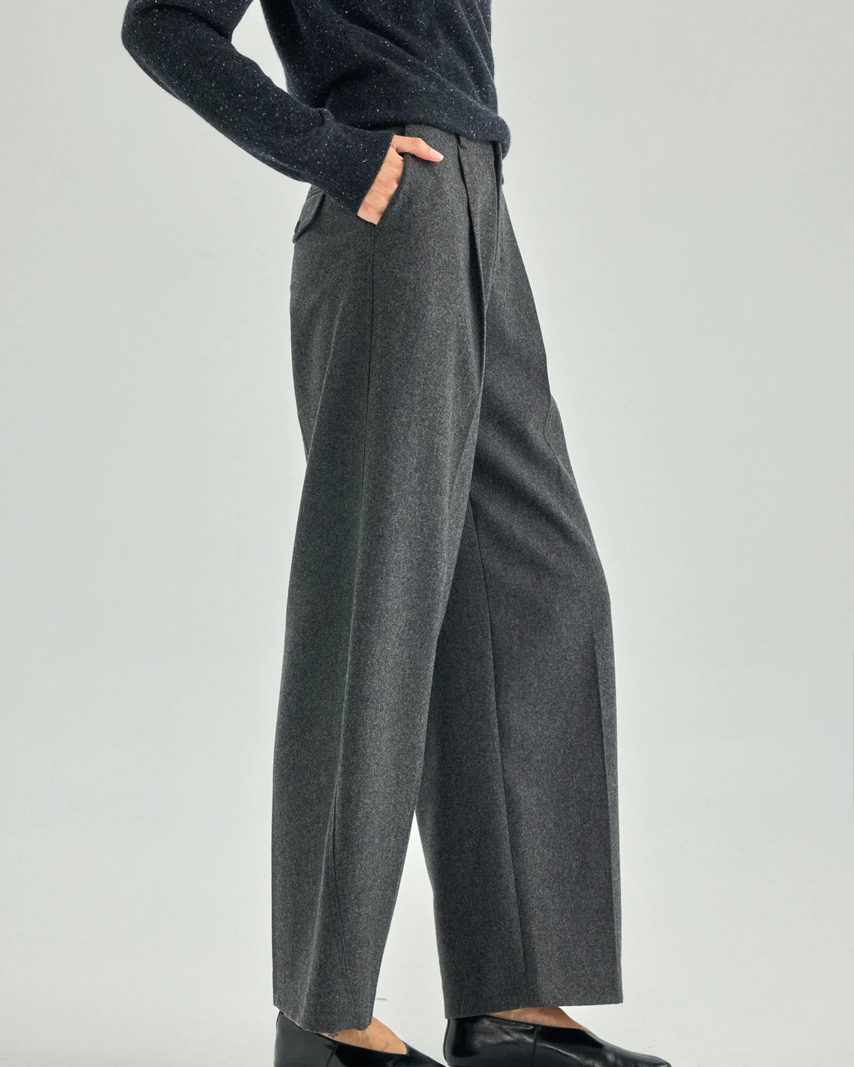 Pure Wool Single-Pleat Wide-Leg Trousers