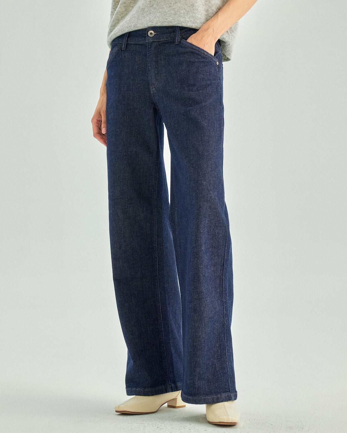 Stretch Cotton Straight-Leg Jeans